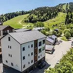 Апартаменты C Pied Des Pistes *